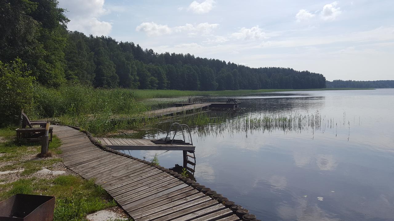 Kempings Lilaste.Com Buitenkant foto
